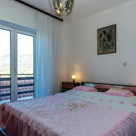 Beautiful In With 2 Bedrooms And Wifi Διαμέρισμα