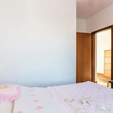 Beautiful In With 2 Bedrooms And Wifi Grizane-Belgrad