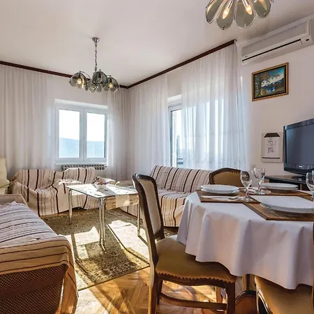 Beautiful In With 2 Bedrooms And Wifi Apartment Grizane-Belgrad