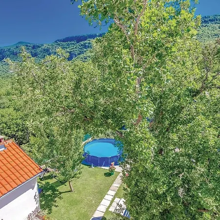 Beautiful In With 2 Bedrooms And Wifi *